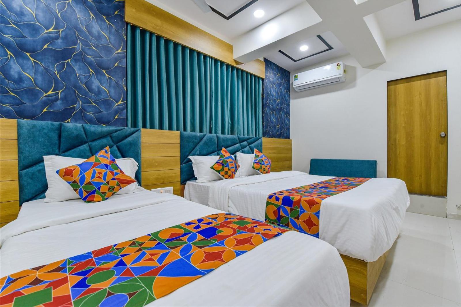 Hotel Green Tree Ахмедабад Екстер'єр фото