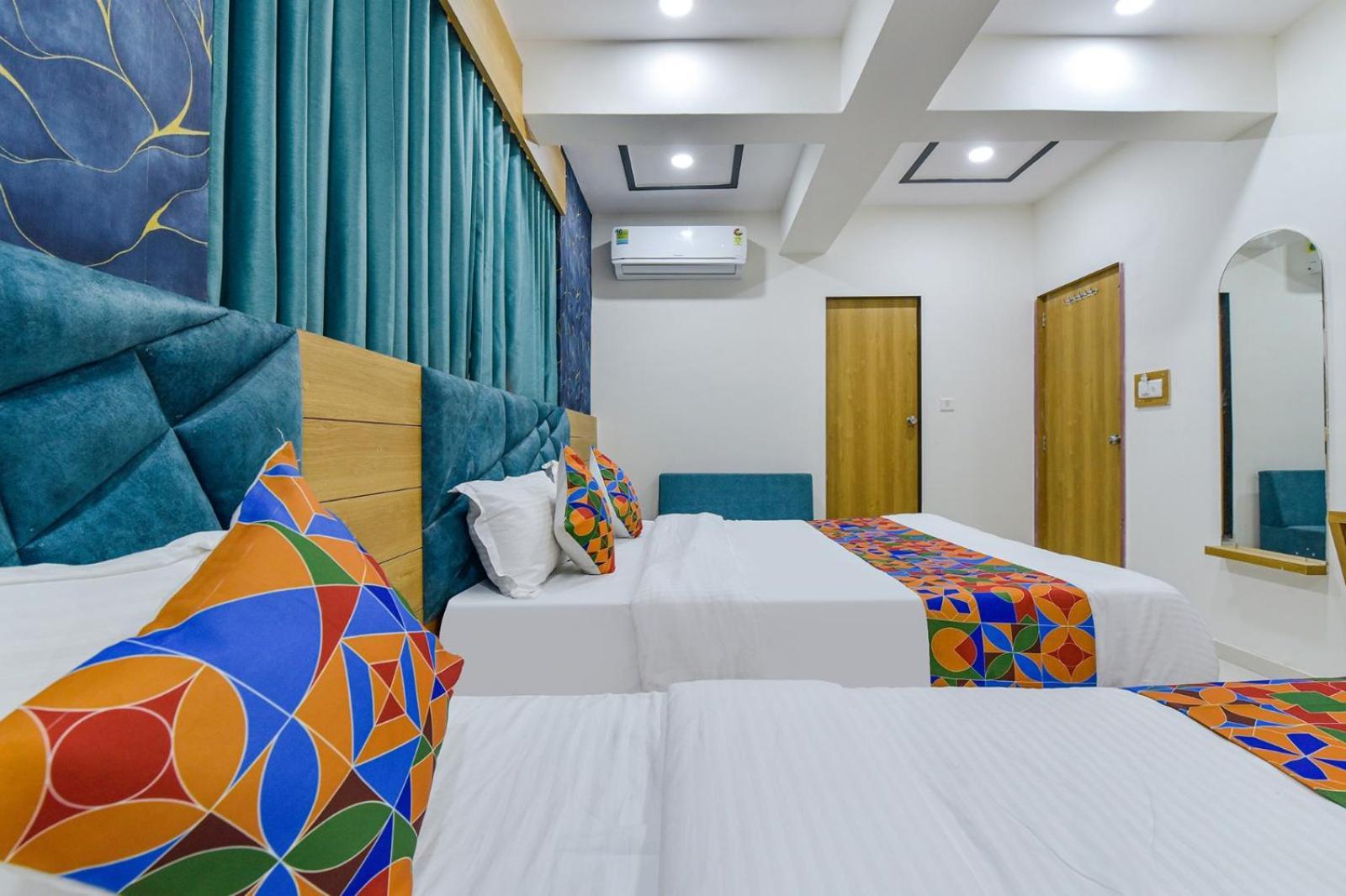 Hotel Green Tree Ахмедабад Екстер'єр фото